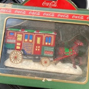 Coca cola Christmas wagon display piece
